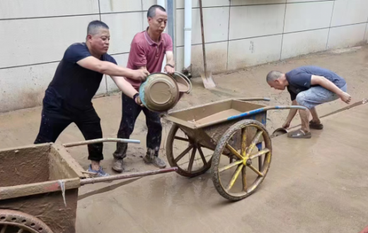 風(fēng)雨同舟 志愿同行 —— 陜西寶氮化工集團(tuán)有限公司黨員干部積極開展防汛搶險(xiǎn)工作